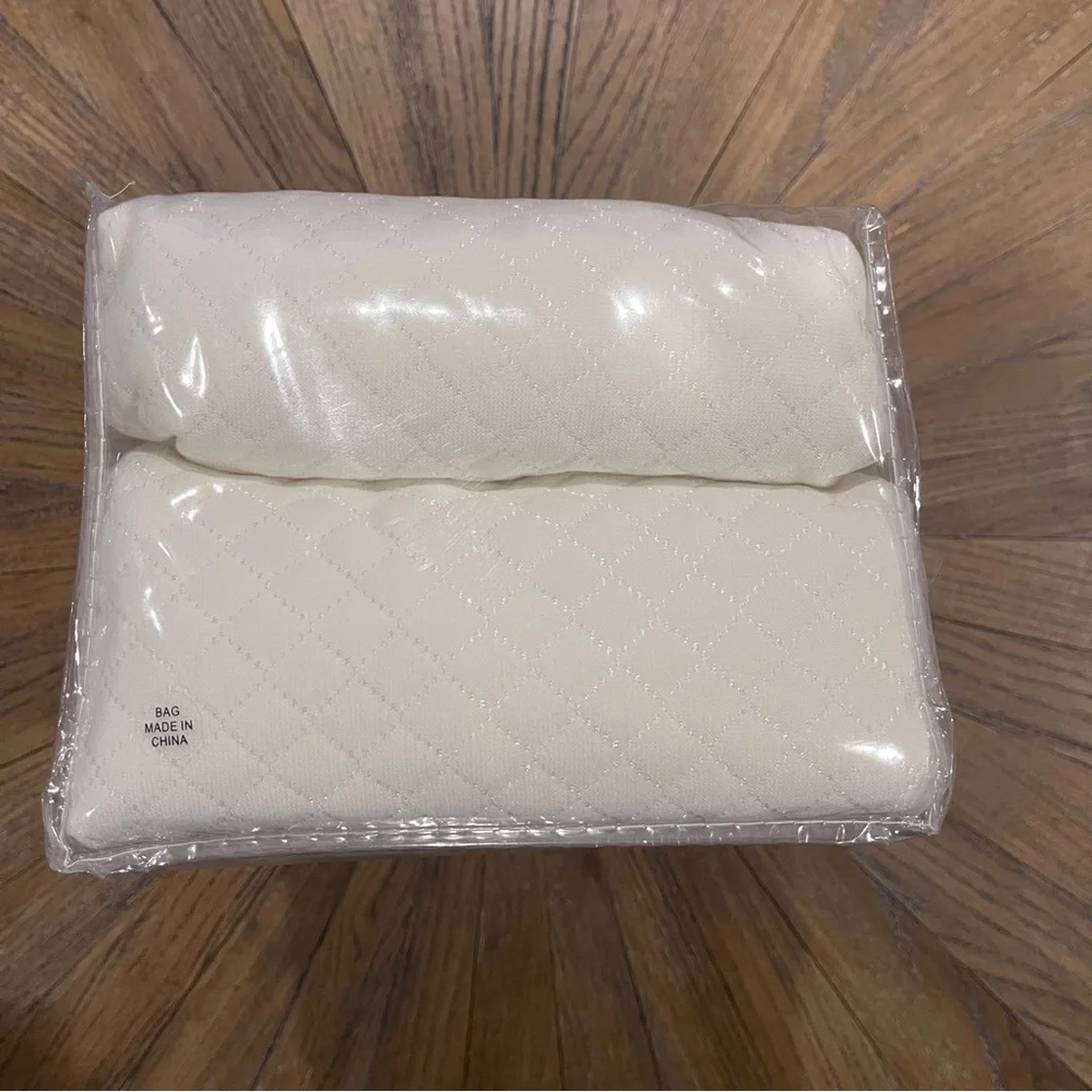 Martha Stewart Essentials Bed Bug Mattress Protector QUEEN Waterproof Allergen